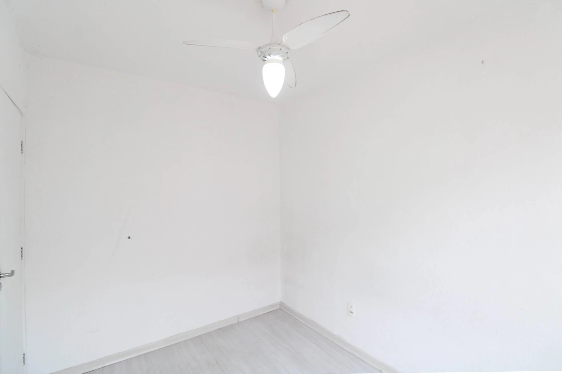 Rental apartment with 2 bedrooms and 1 parking space — photo 27