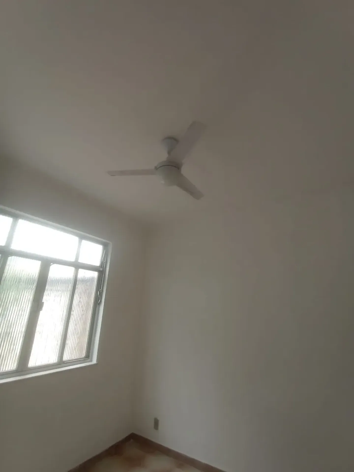 Casa de vila com 2 quartos e banheiro com box de vidro — photo 35