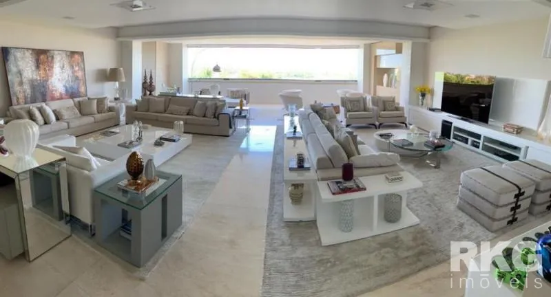 Unfurnished 4-bedroom apartment with 5 bathrooms — photo 2