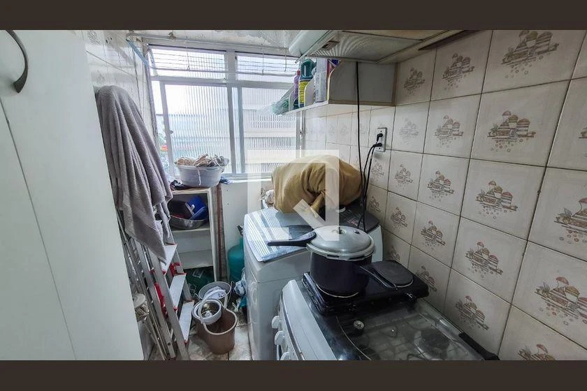 One-bedroom apartment with a washing machine — photo 12