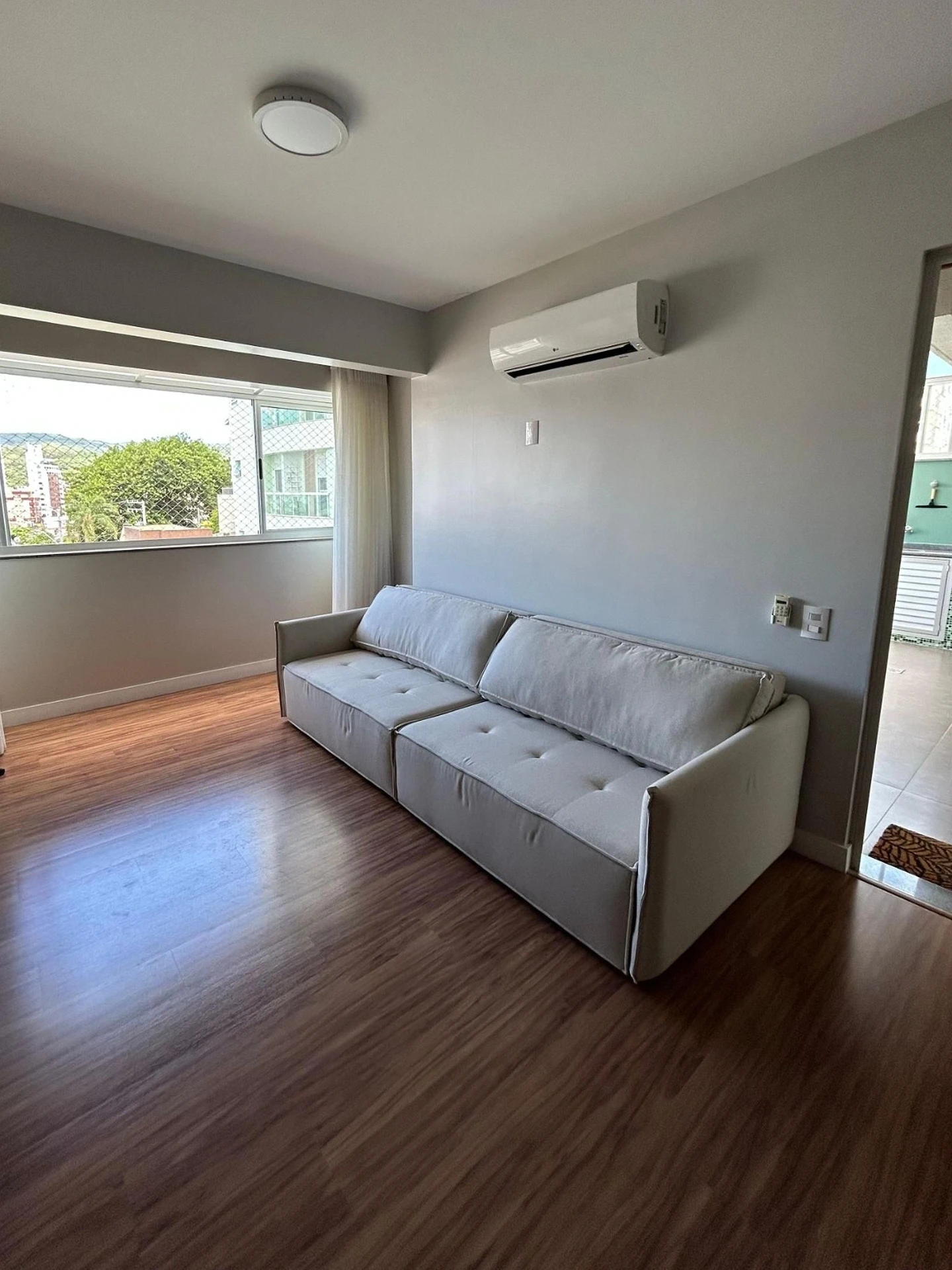 3-bedroom apartment with floor-to-ceiling windows — photo 8