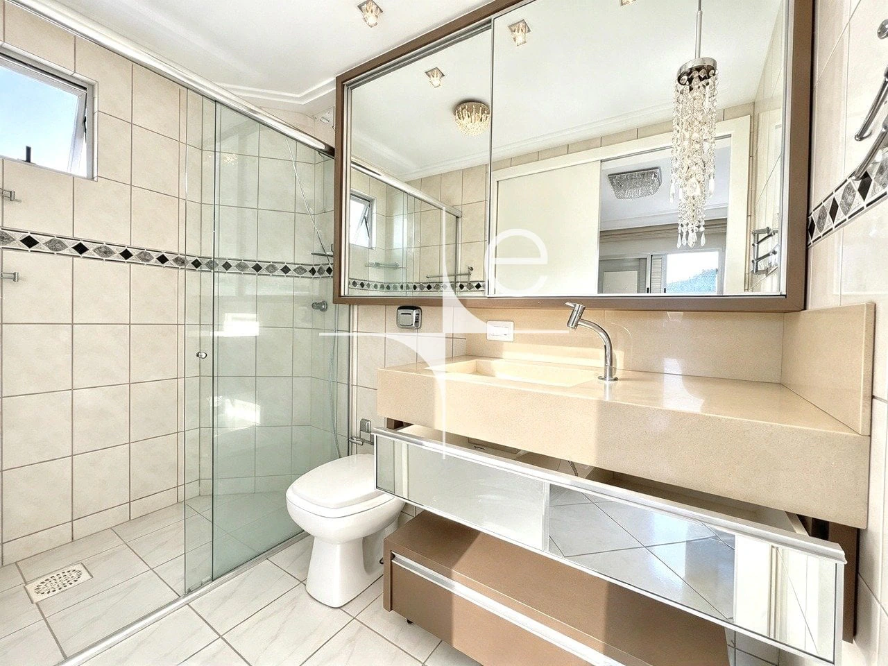 3-bedroom apartment with a water view — photo 18