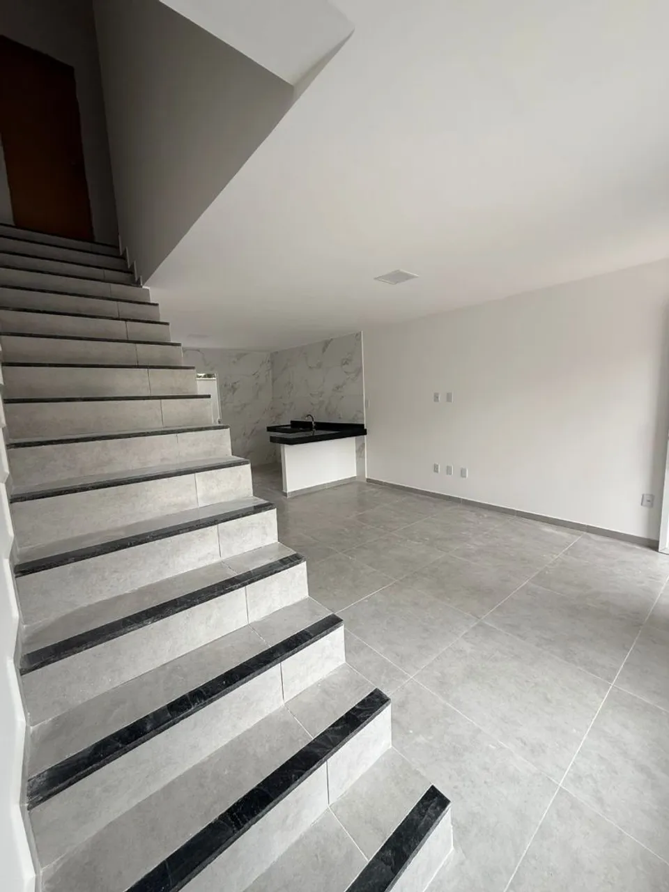 Casa com cozinha americana e varanda, 2 quartos — photo 14