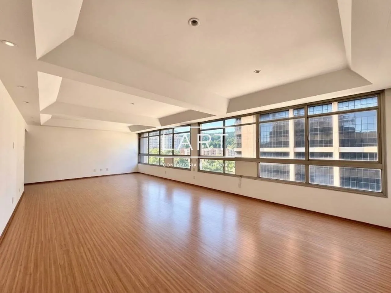 Вид на воду и 4 спальни: квартира 190 м² — photo 7