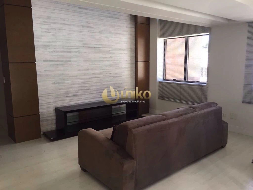 Furnished 1-bedroom loft with 2 bathrooms and parking