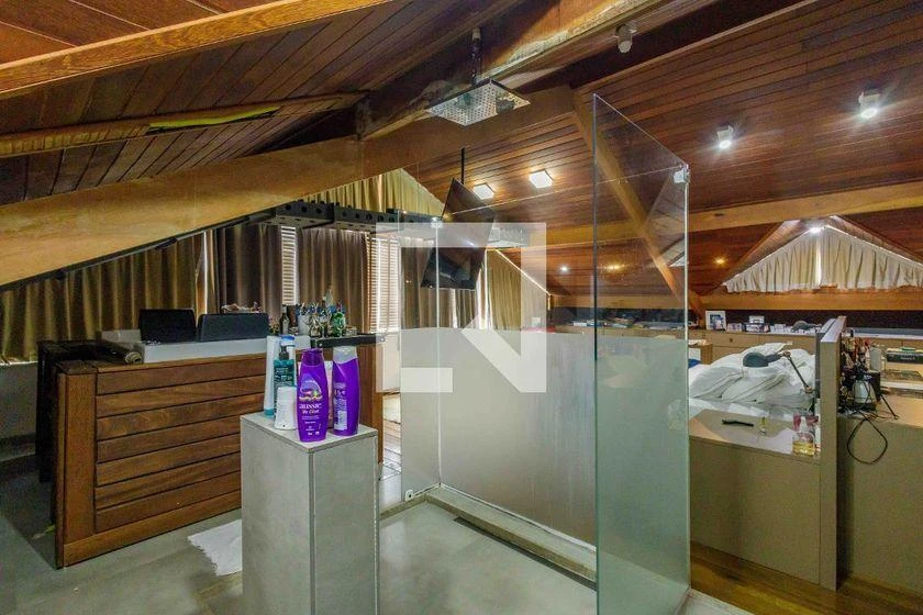 Furnished house with 5 bedrooms and open-plan kitchen — photo 40