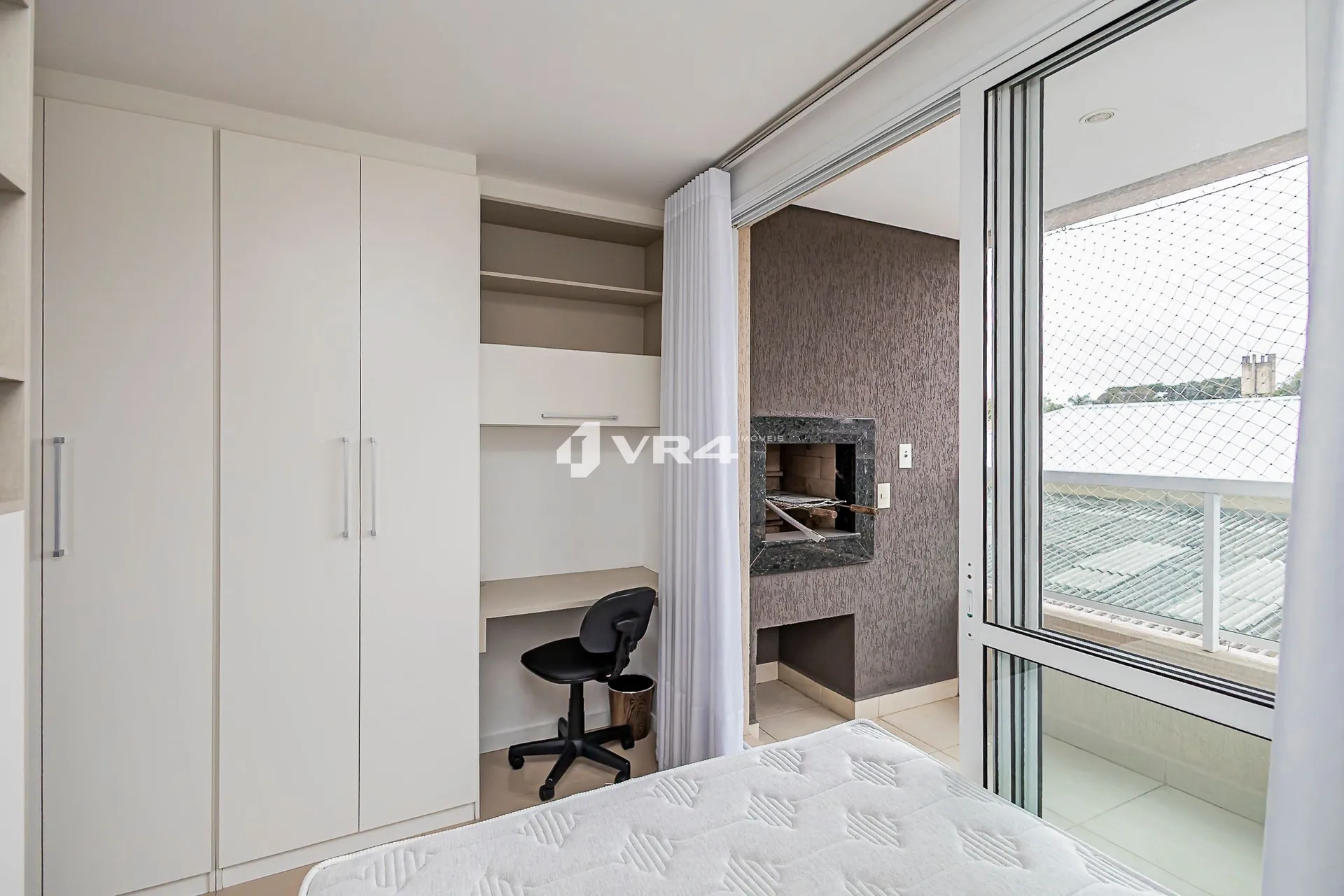 Студия 34 м² с рабочим местом и стиральной машиной — photo 17