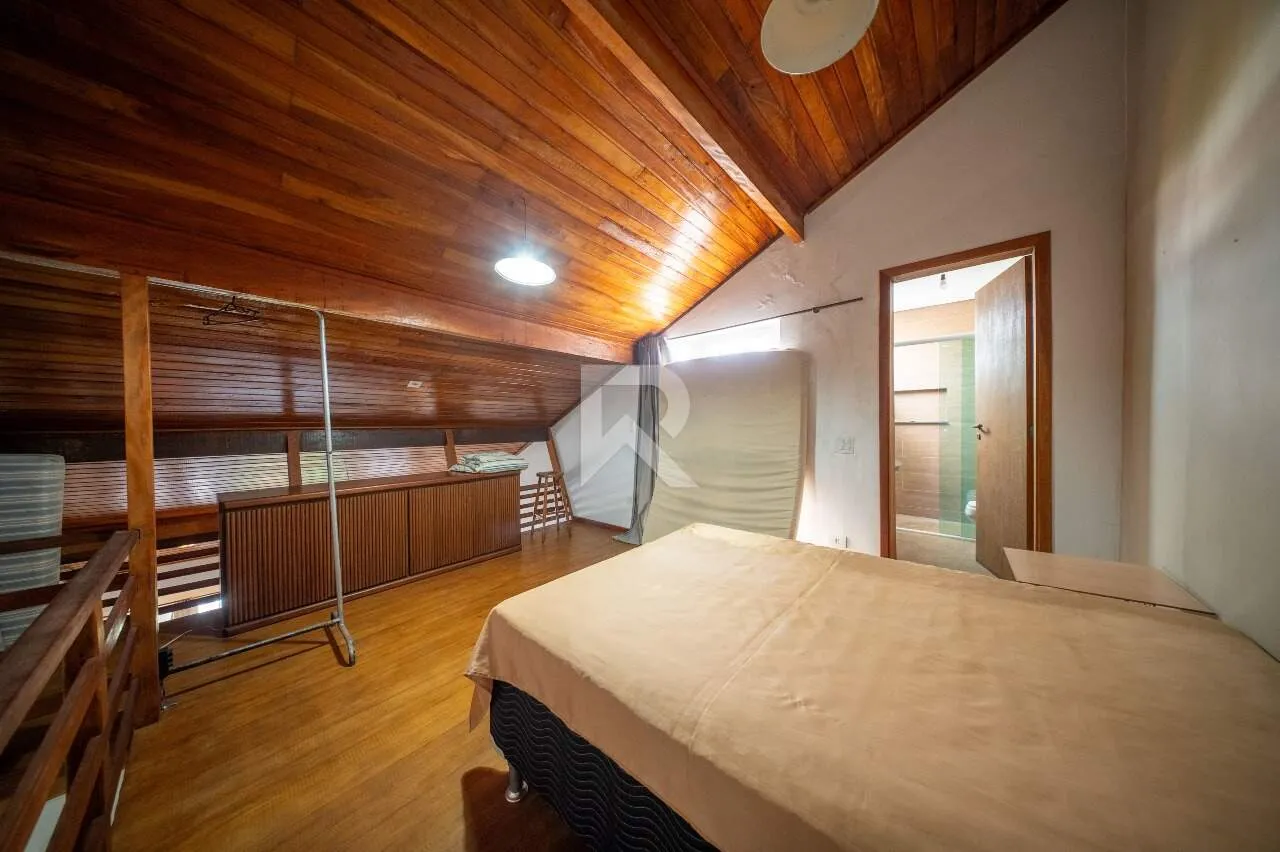 House with 5 bedrooms and 460 m² with private BBQ — photo 15