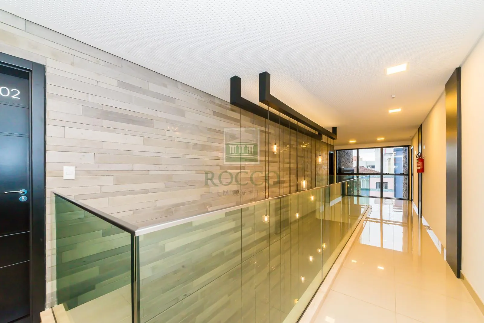 Furnished 1-bedroom apartment with an open kitchen — photo 30