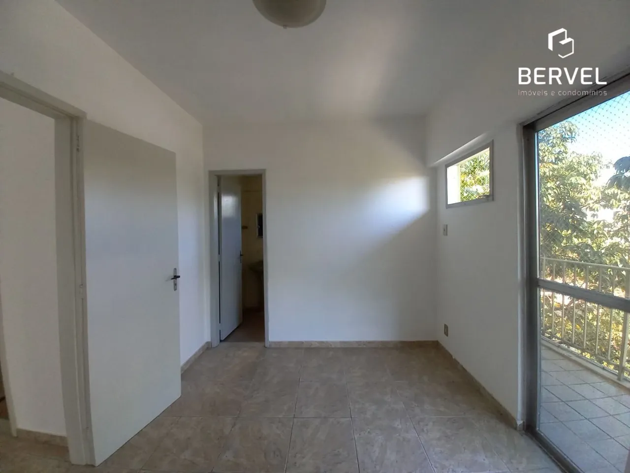 2-bedroom apartment of 98 m² with balcony — photo 11