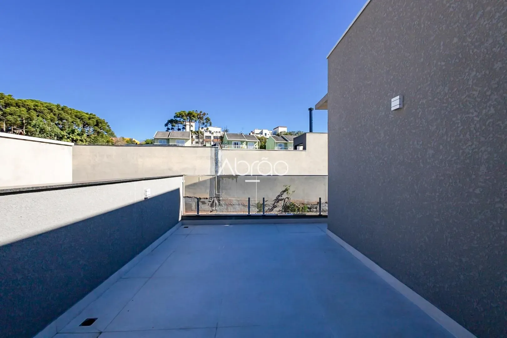 Townhouse in a gated community with 3 bedrooms and open kitchen — photo 24