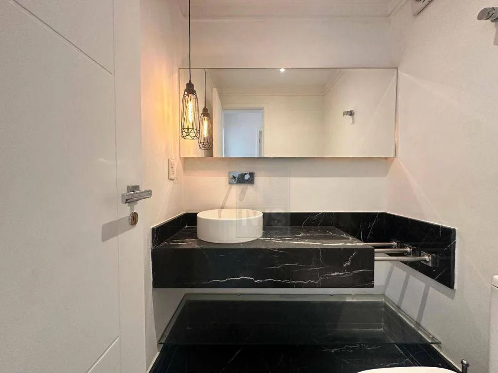 Furnished duplex penthouse with enclosed balcony — photo 34