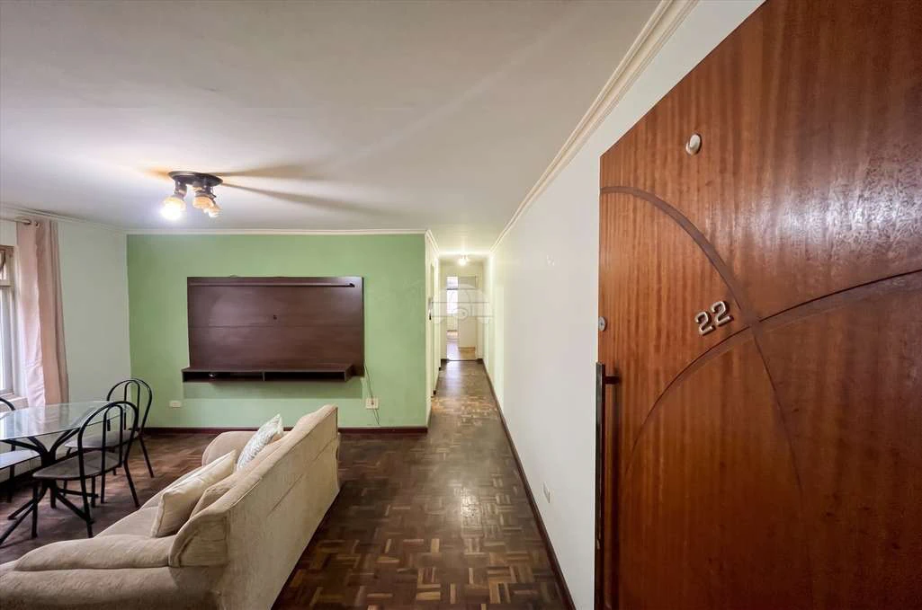 44 m² apartment with a home office and a washing machine