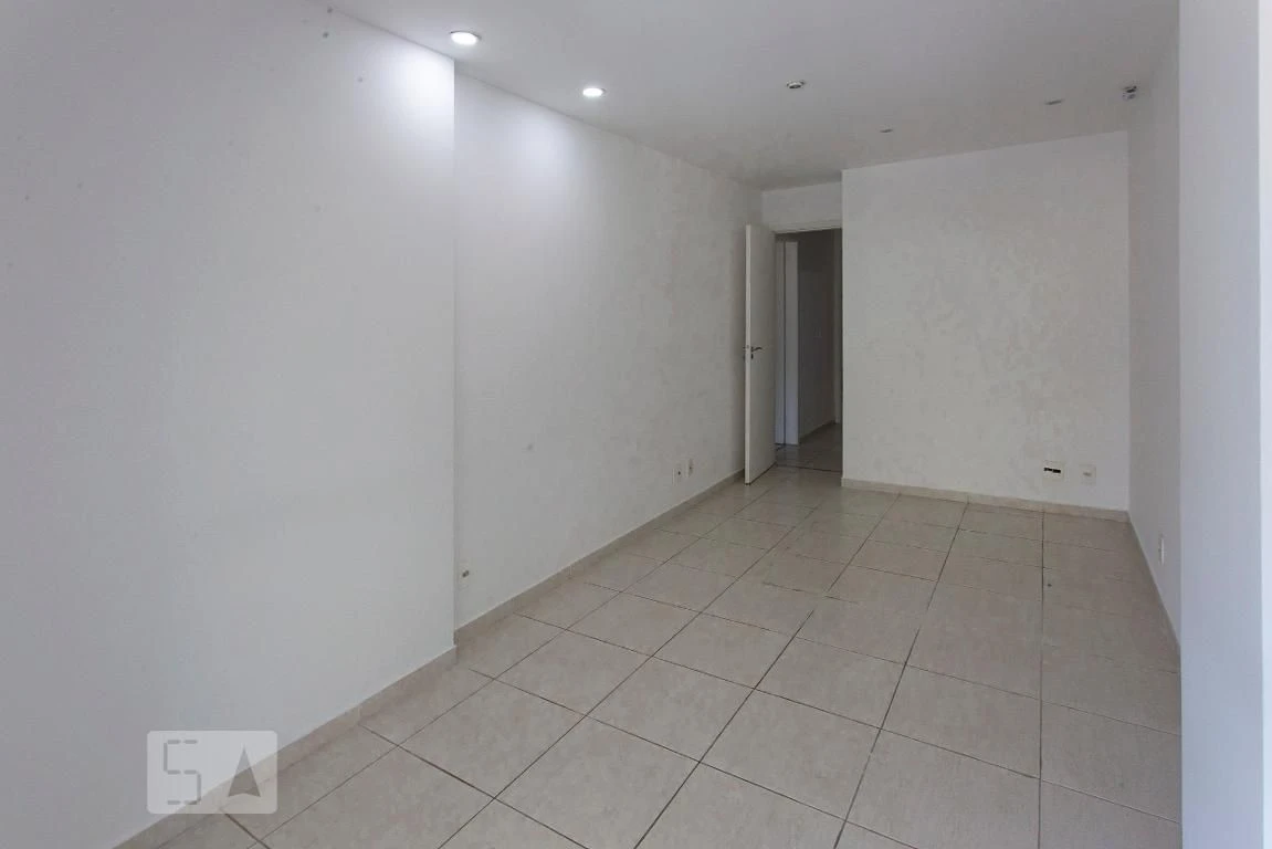 3-bedroom apartment with balcony and 2 parking spots — photo 25