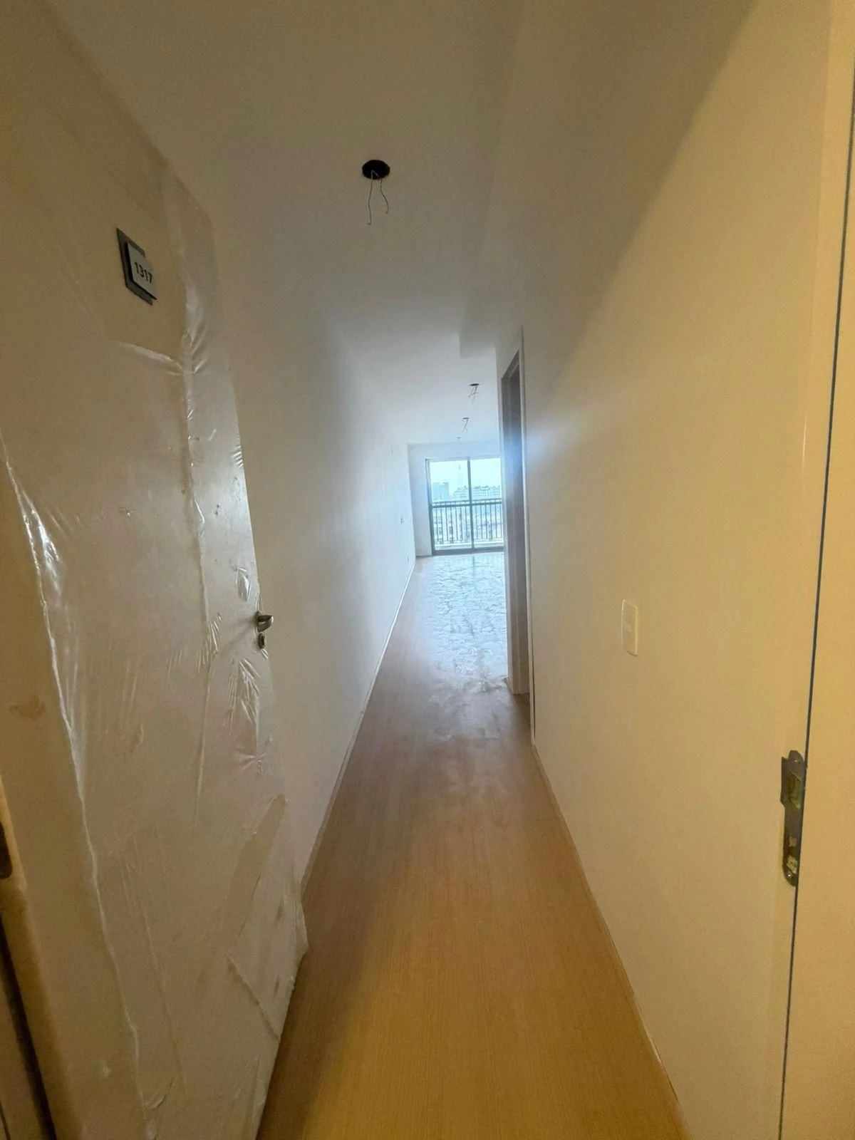 Apartamento de 1 dormitorio con cocina abierta y balcón — photo 20