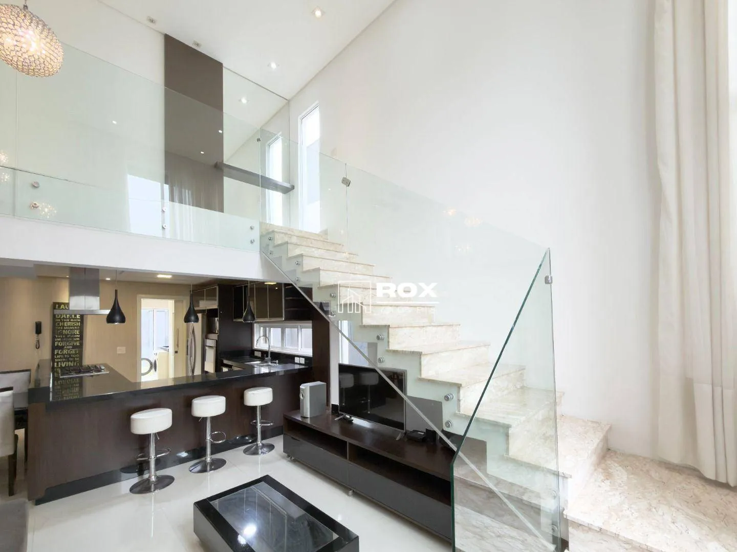 Furnished 322 m² house with 3 bedrooms and private garden — photo 18