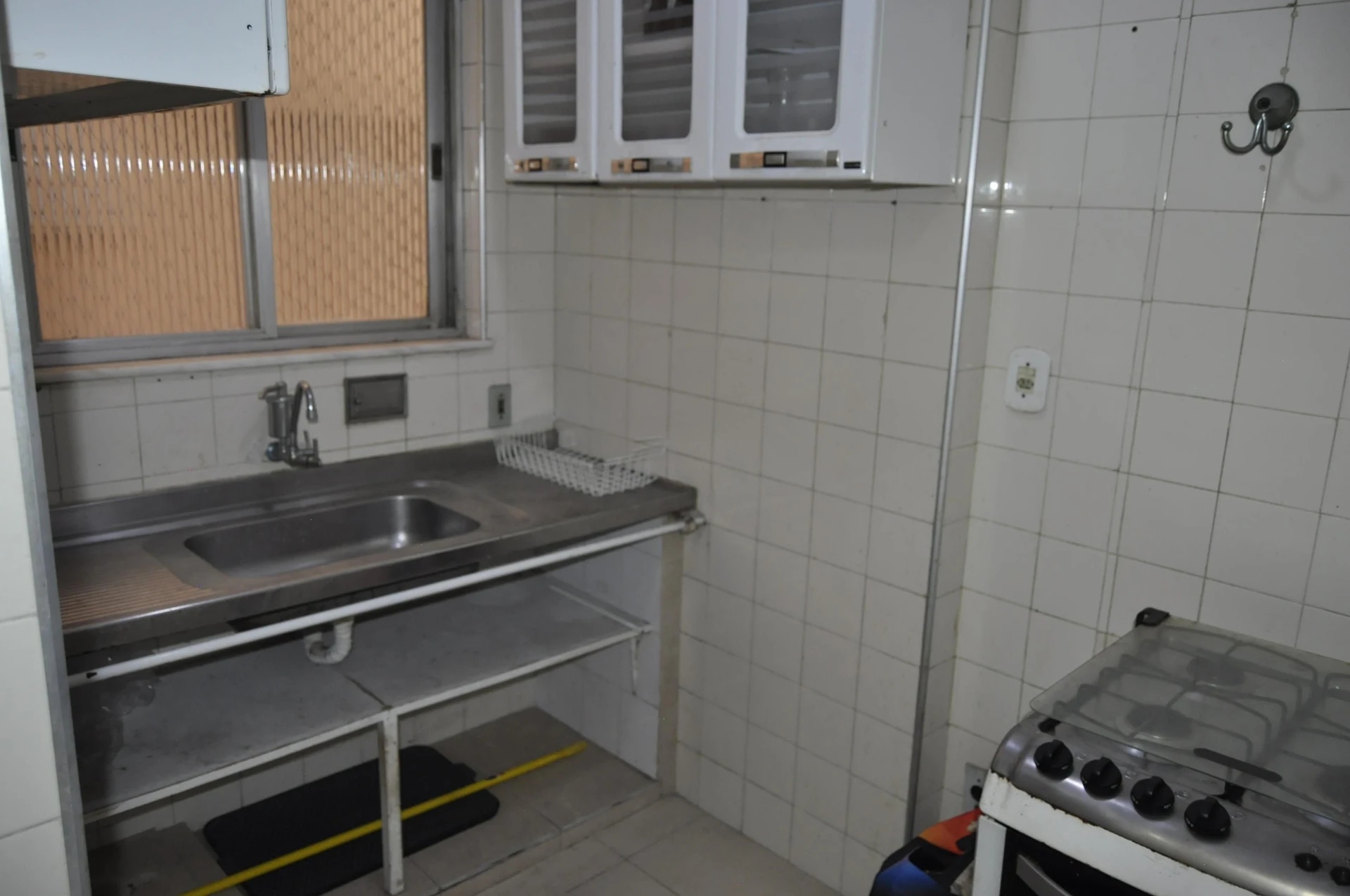 Furnished apartment, 64 m², with wood or laminate floors — photo 10