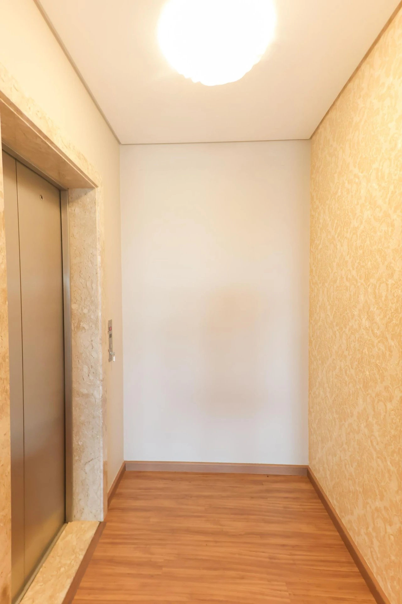 Furnished apartment, 266 m², with a bathtub — photo 27