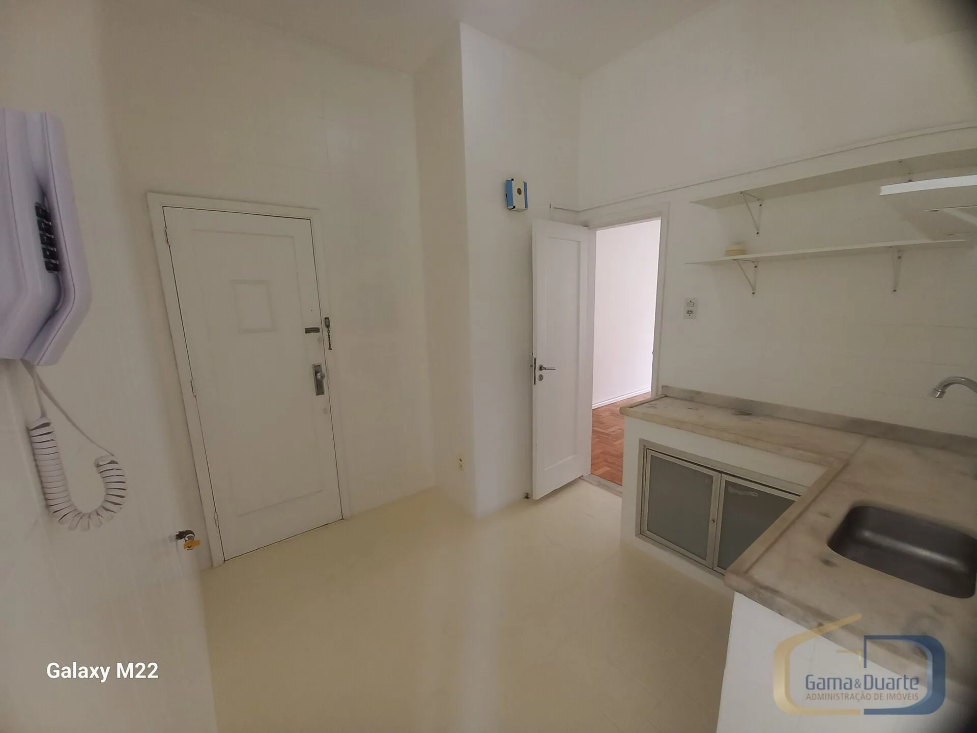 Apartment, 79 m², with wood or laminate floors — photo 10
