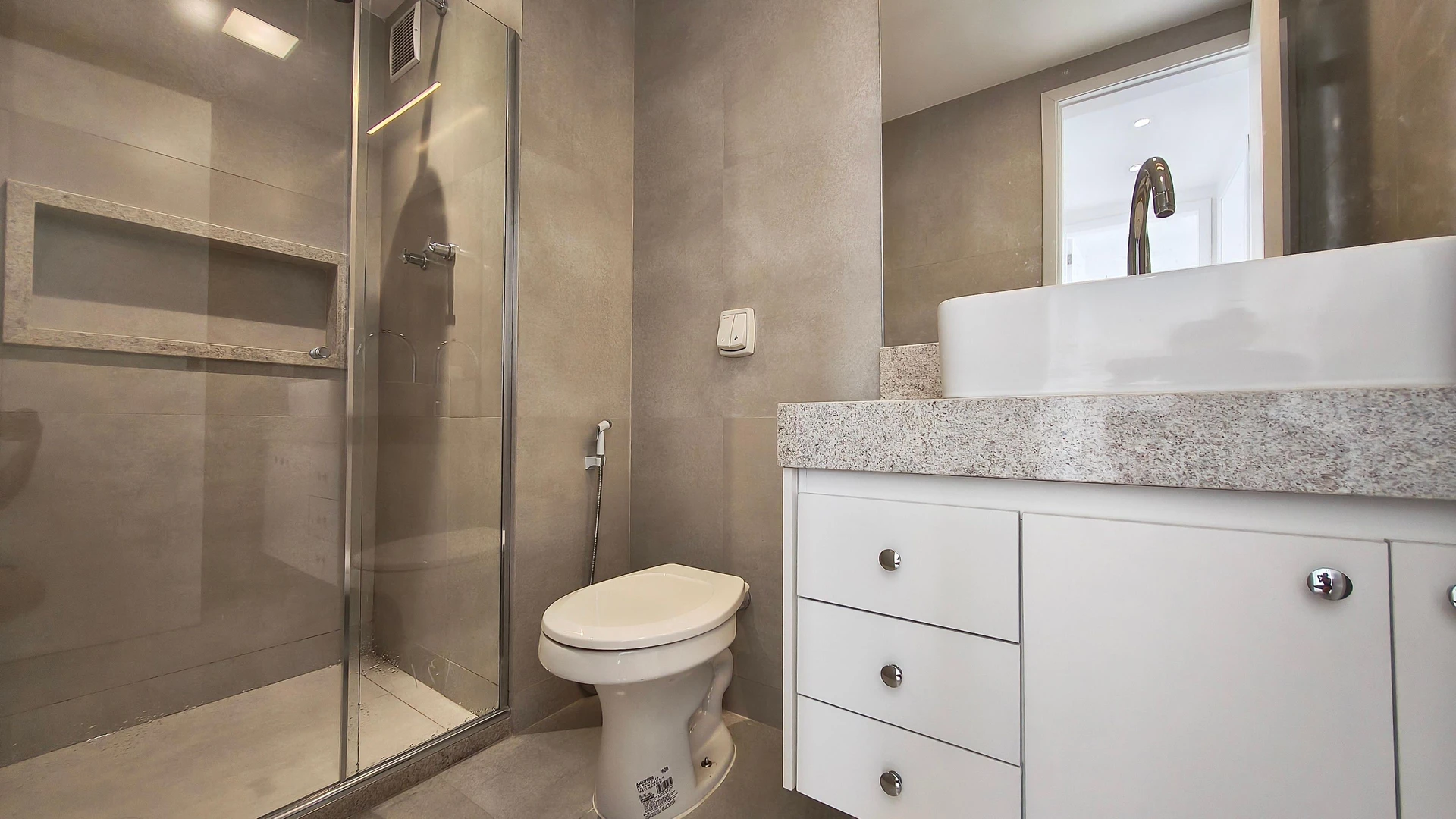 Mountain view in a 2-bedroom apartment, 55 m² — photo 11