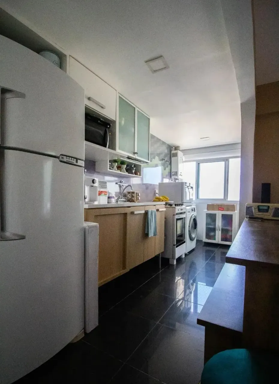 Furnished 100 m² apartment with 2 bedrooms and a desk — photo 2