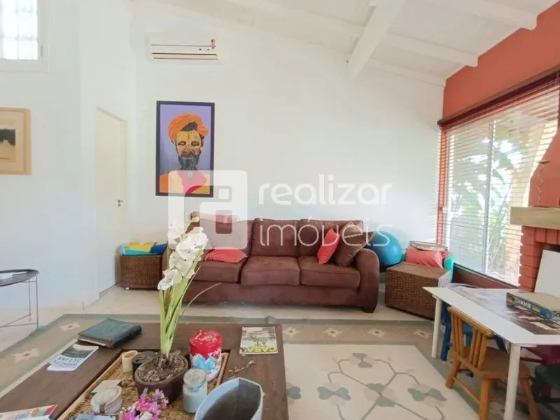 4-bedroom house with a garden — photo 19