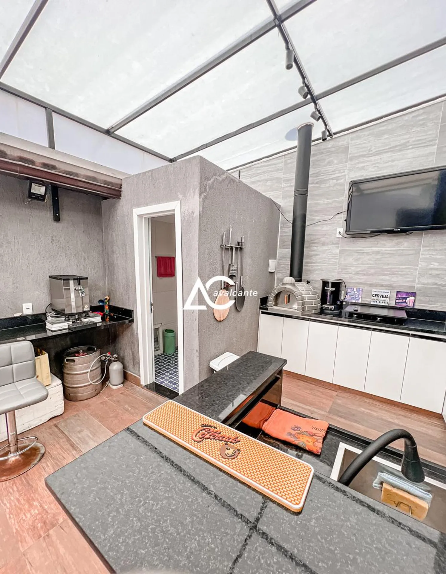 Washing machine in a 3-bedroom house, 360 m² — photo 28