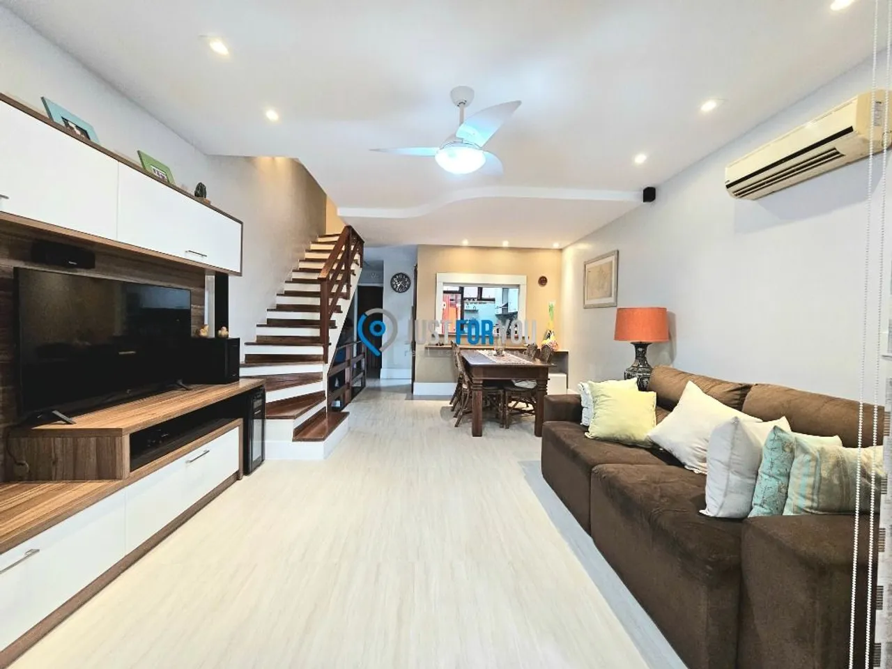 Furnished house with 4 bedrooms and 5 bathrooms — photo 3