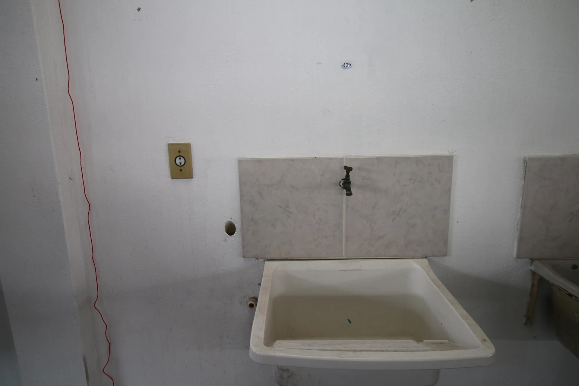 Rental apartment with 1 bedroom and no parking — photo 8