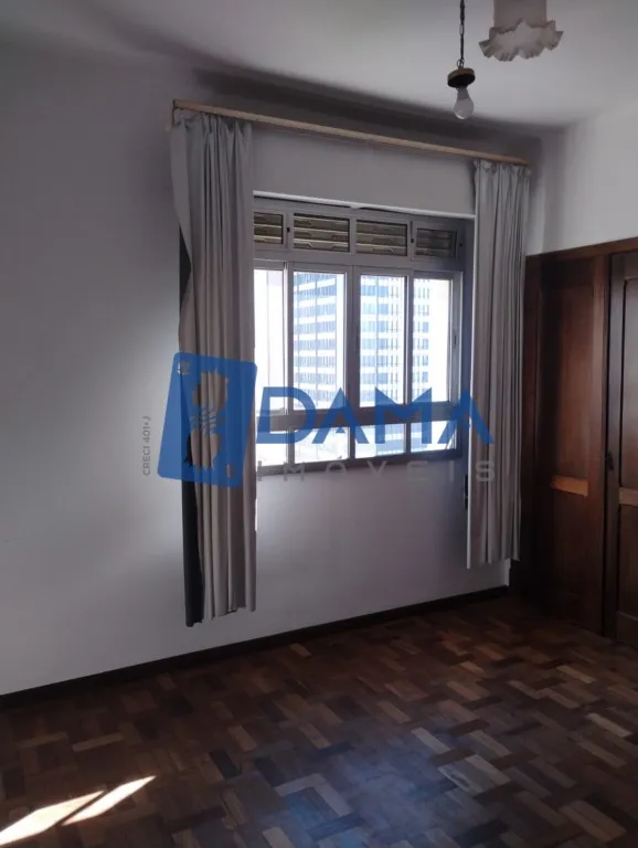 Apartamento com 3 quartos e cozinha fechada de 109 m² — photo 8