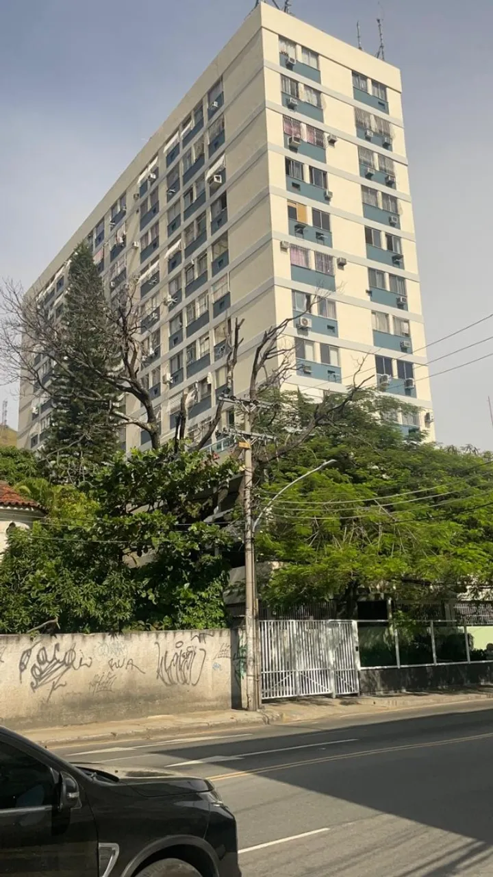 2-bedroom apartment in a building with a pool — photo 8