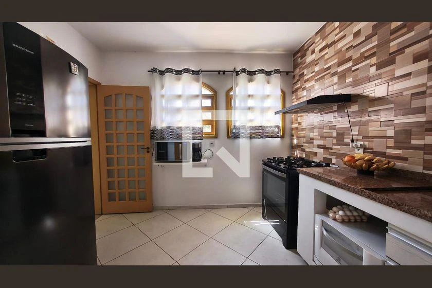 Casa com 4 quartos e 341 m², 3 suítes — photo 47