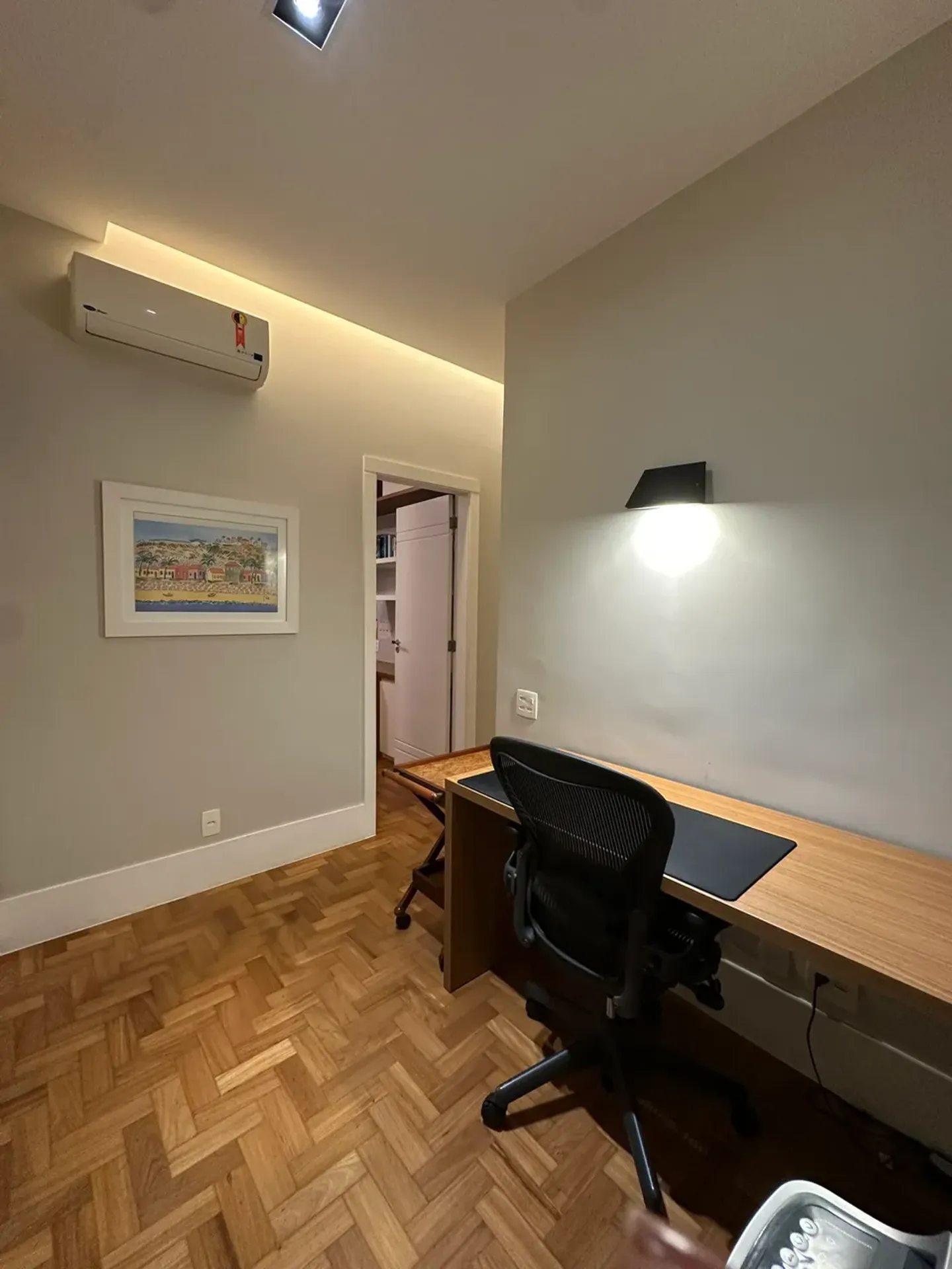 Furnished apartment with 3 bedrooms and 3 bathrooms — photo 48