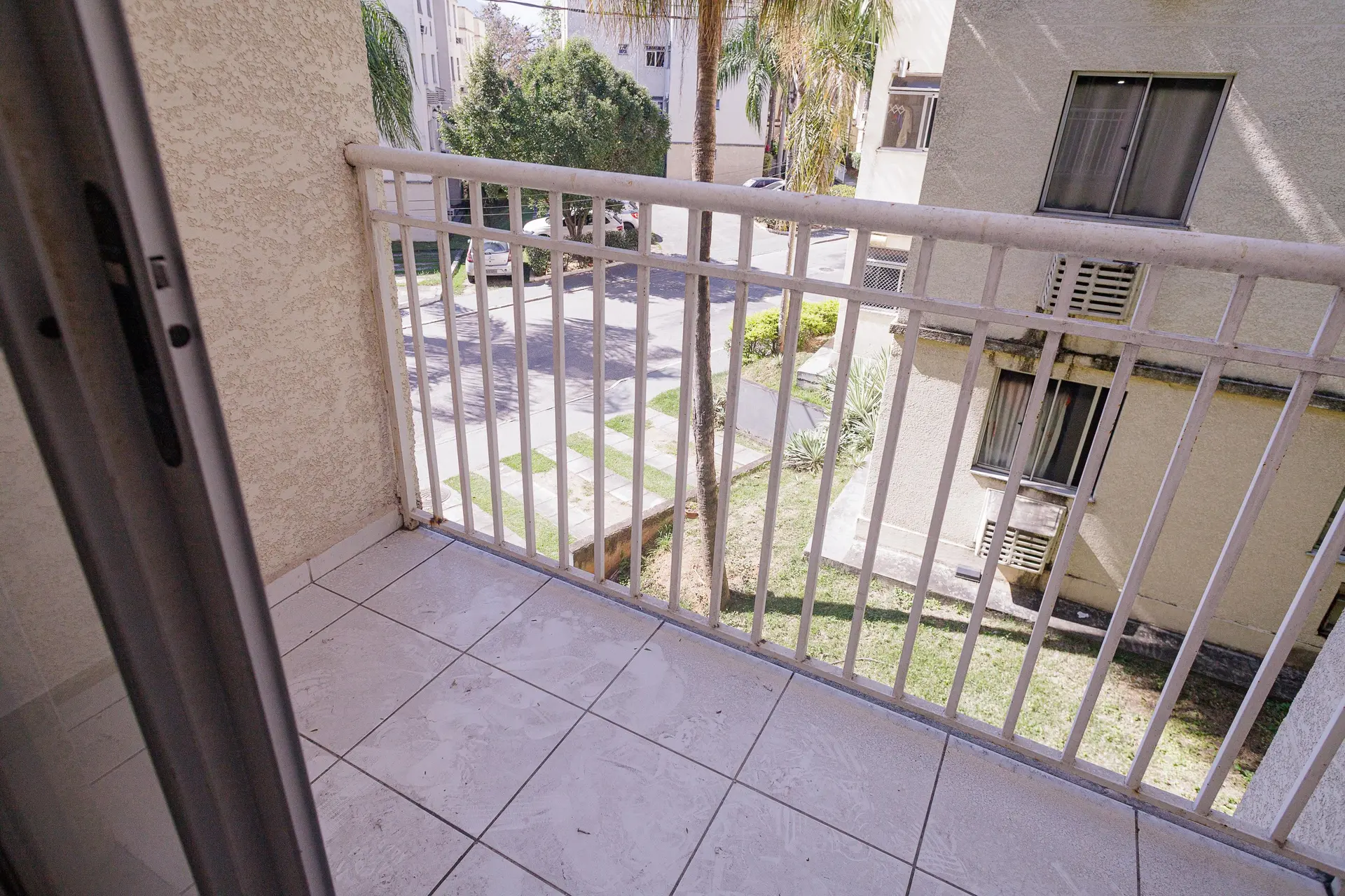 Unfurnished 2-bedroom apartment with 1 bathroom and parking — photo 4