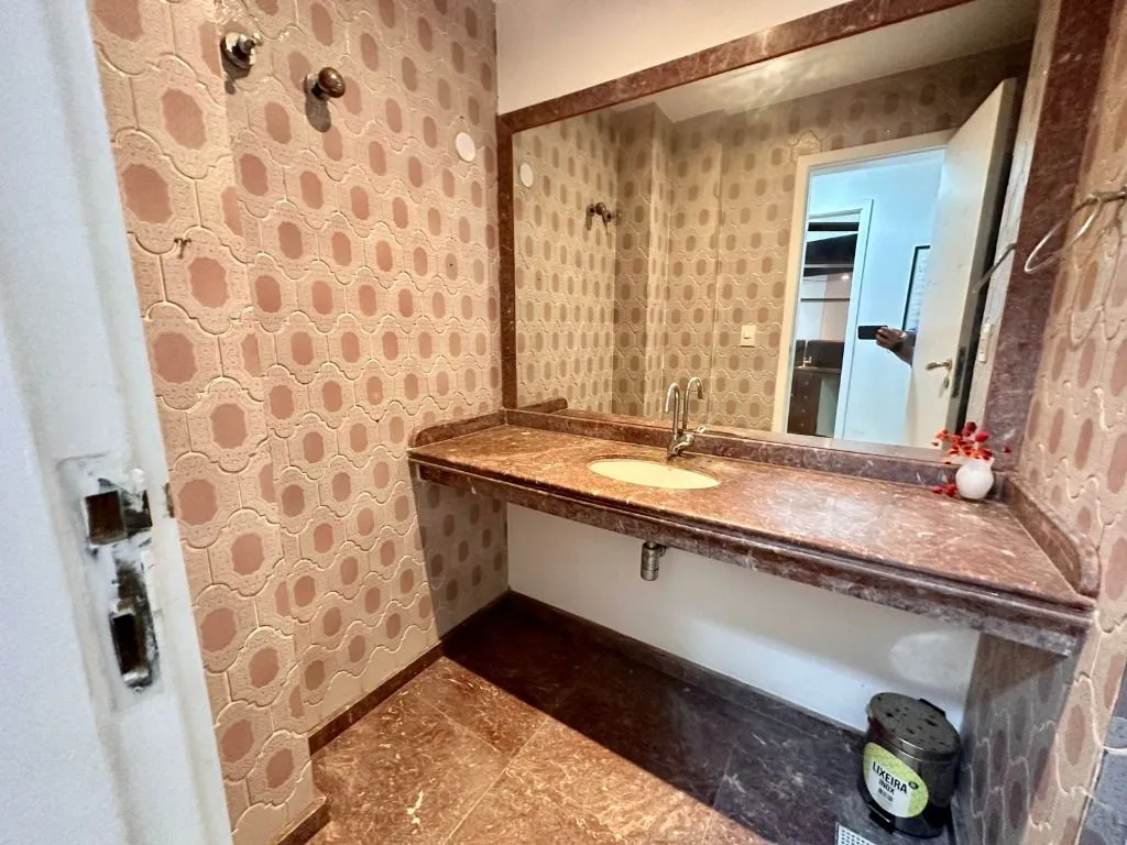 House with 5 bedrooms and 5 bathrooms — photo 57