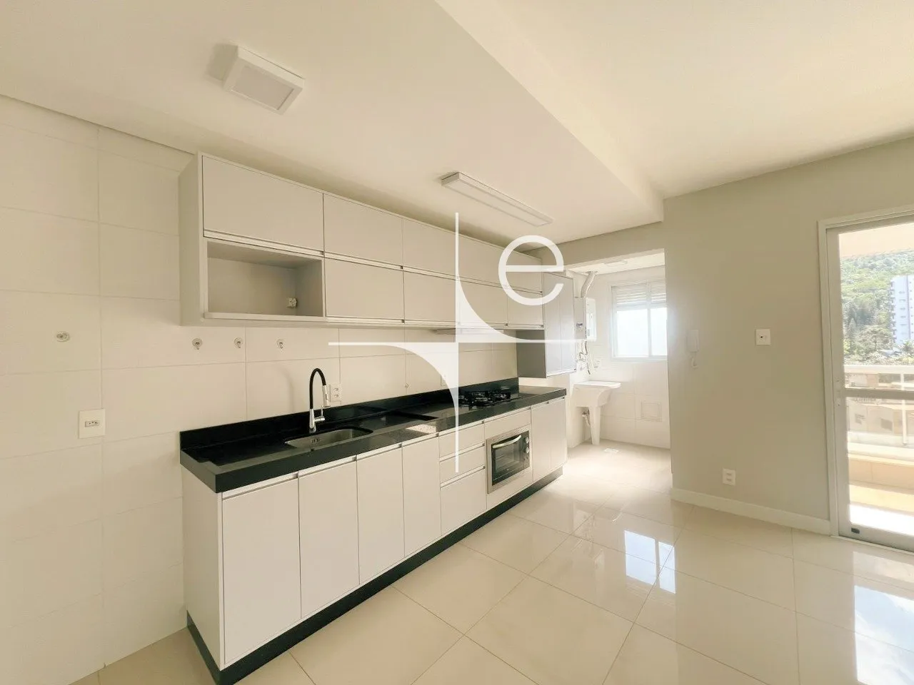 Apartamento de 2 dormitorios con 1 suite, 76 m² y 5º piso — photo 2