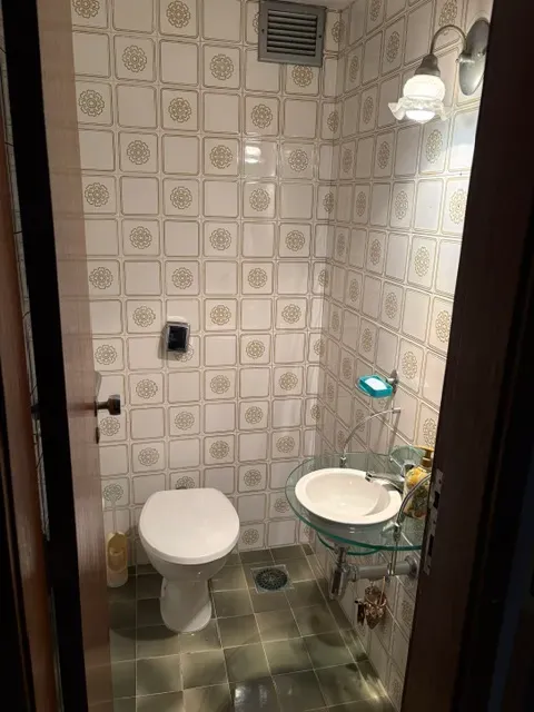 Unfurnished 3-bedroom apartment with 3 bathrooms — photo 32