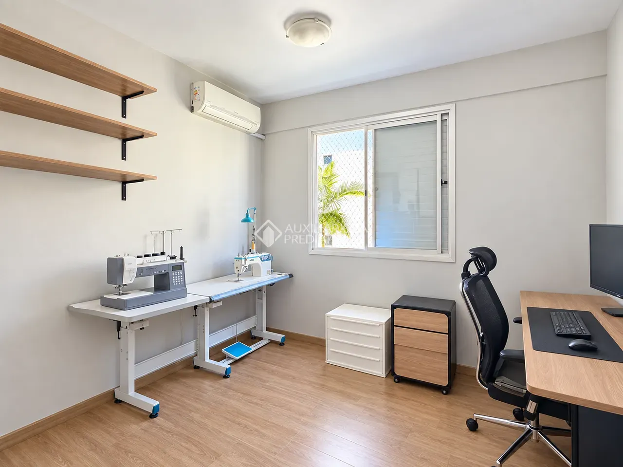 Apartment on the 3rd floor with a home office — photo 6