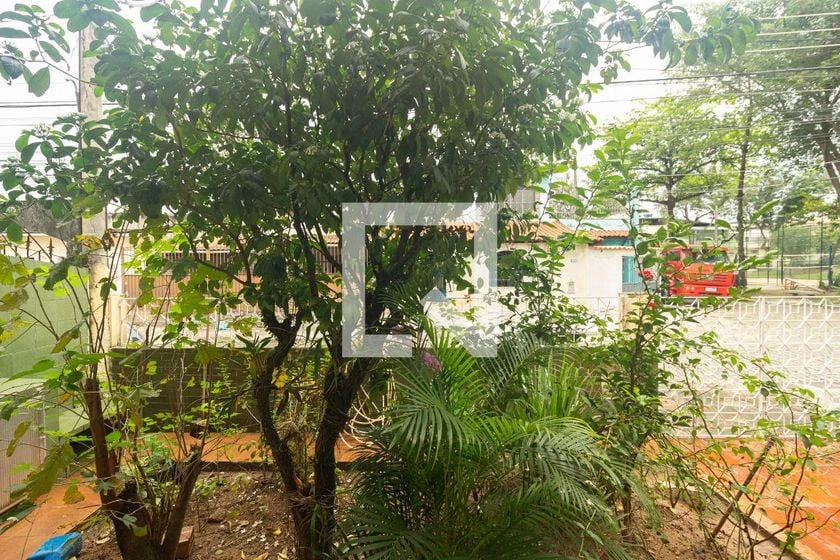 Garden in a 3-bedroom house, 200 m² — photo 18