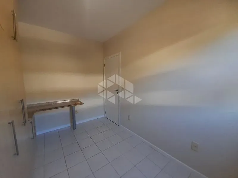 Glass-enclosed balcony in a 2-bedroom apartment, 72 m² — photo 15