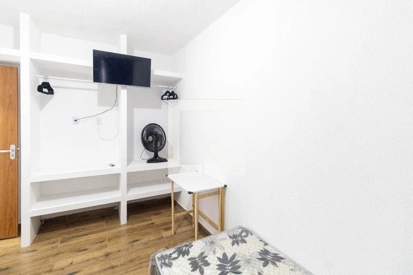 Casa de 33 m² con 1 dormitorio y ducha con vidrio — photo 4