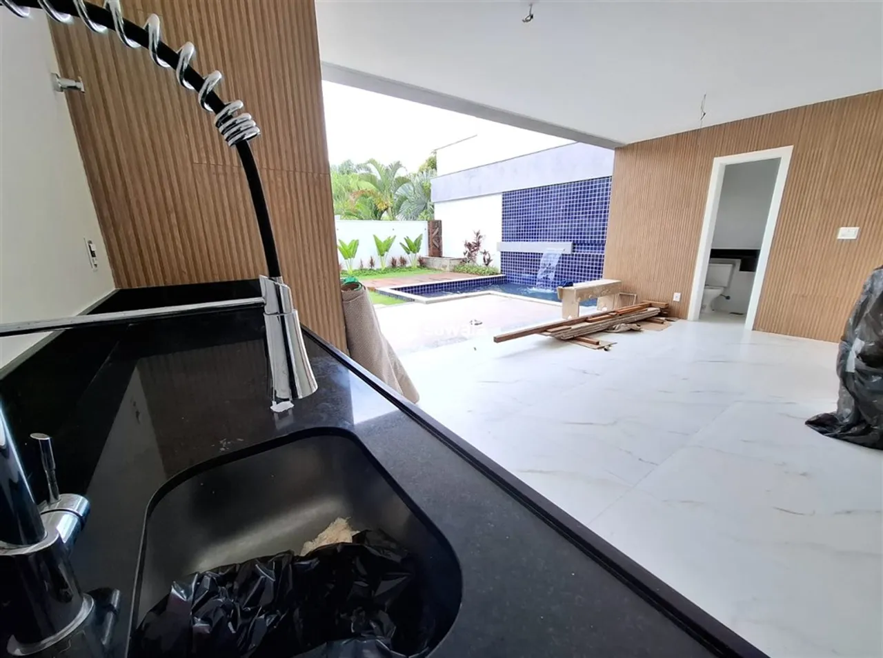 Triplex house 450 m² with 5 bedrooms and 5 bathrooms — photo 19