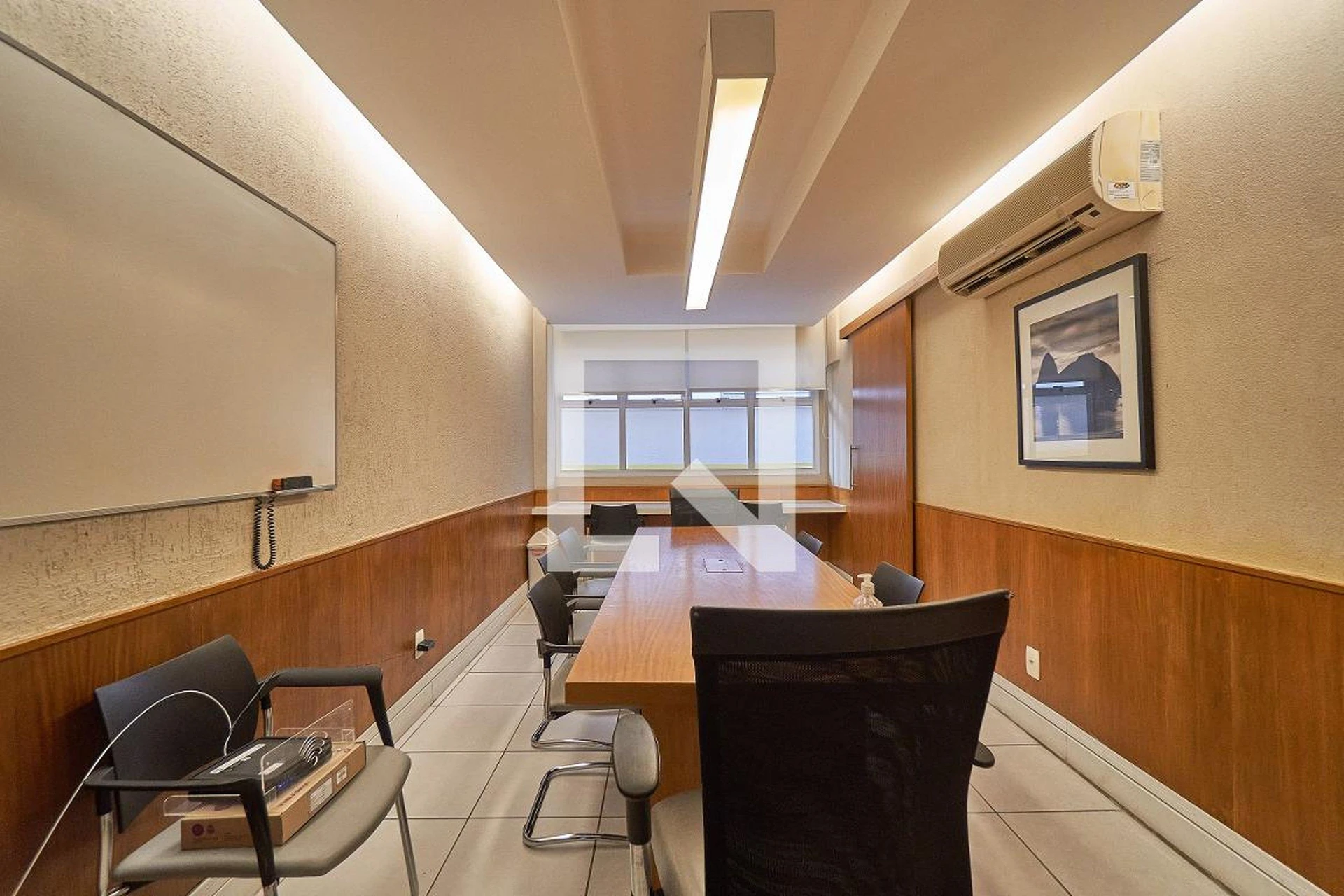 190 m² apartment with a mountain view and a home office — photo 28