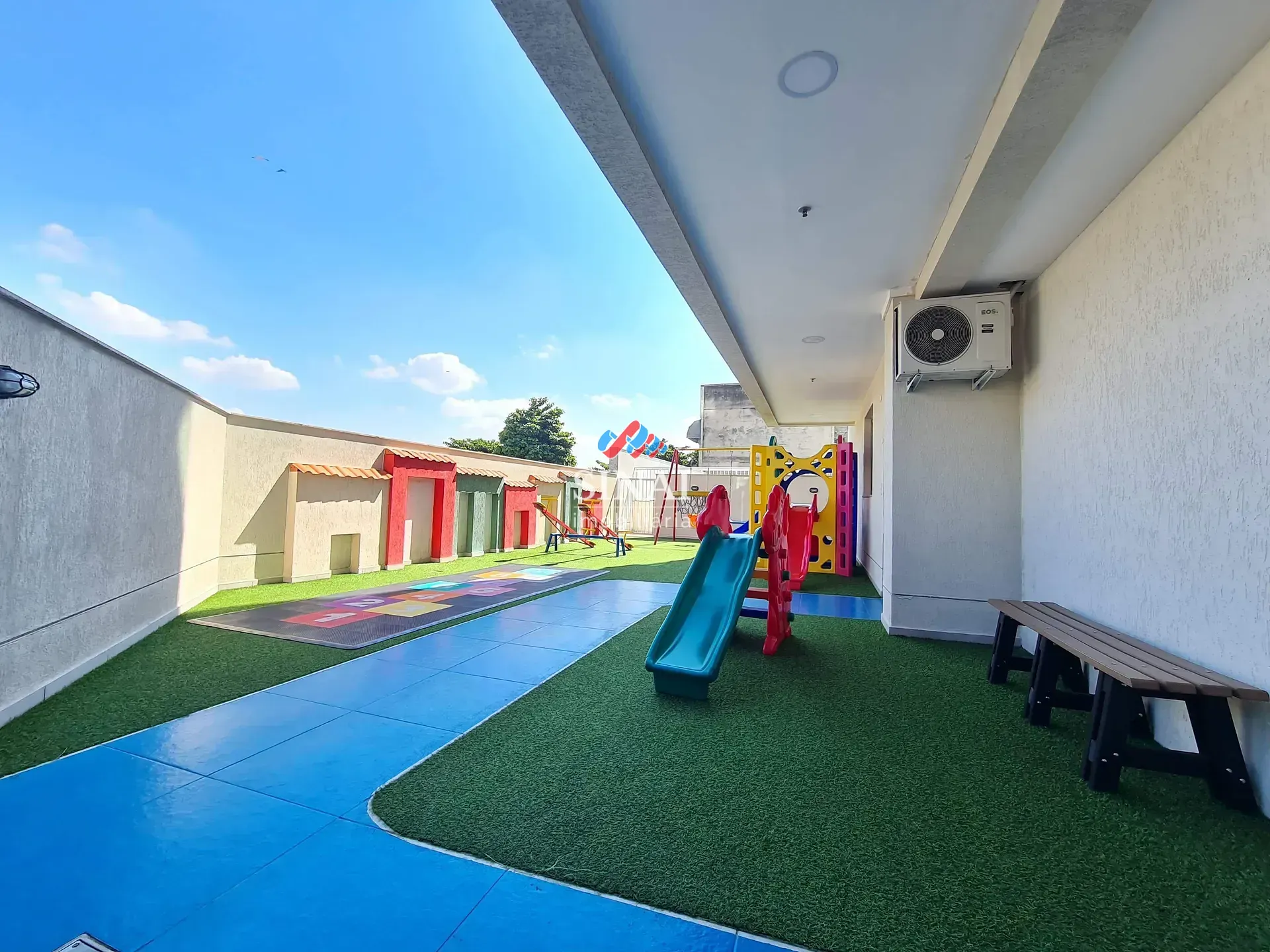 3-bedroom apartment with balcony and private BBQ — photo 36