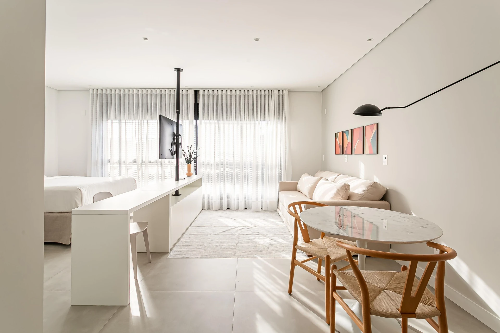 Estudio amueblado de 55 m² con 1 dormitorio y 2 baños — photo 26