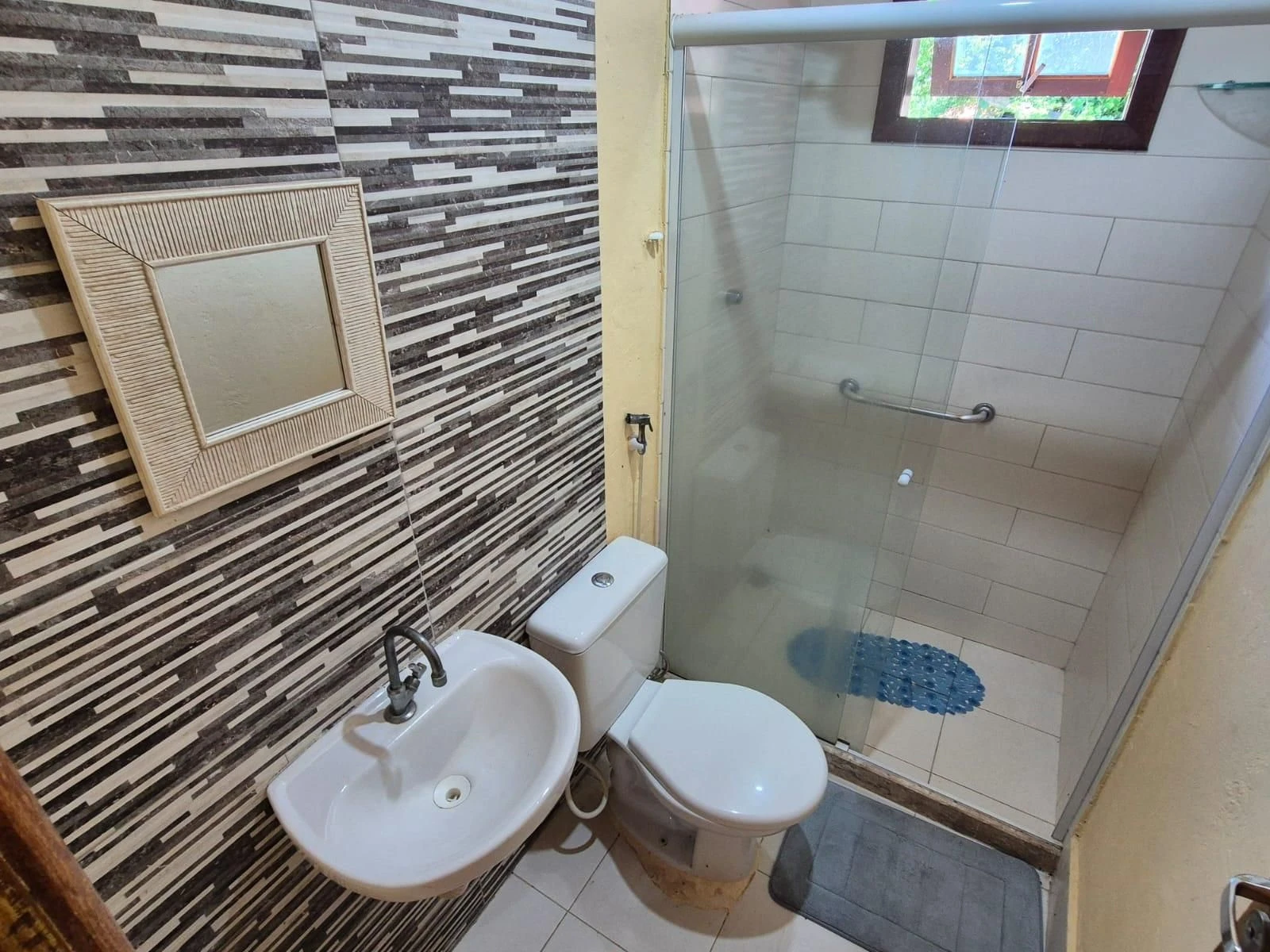 Furnished house, 2100 m², with a grill on the balcony — photo 30