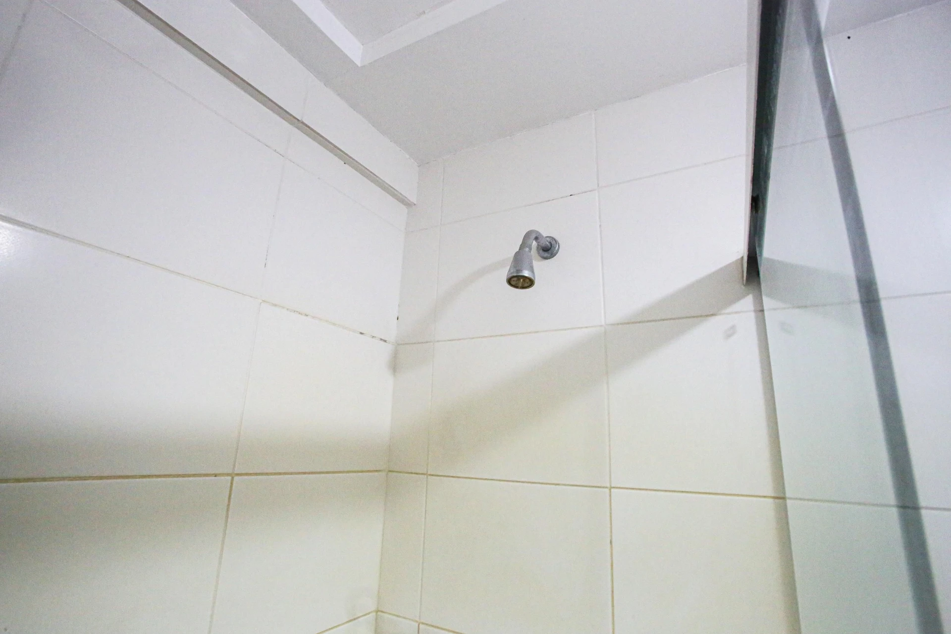 Glass-enclosed balcony in a 3-bedroom apartment, 131 m² — photo 29