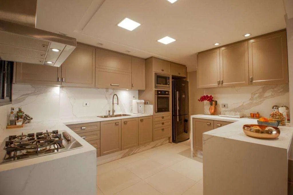 Home office in a 4-bedroom apartment, 181 m² — photo 22