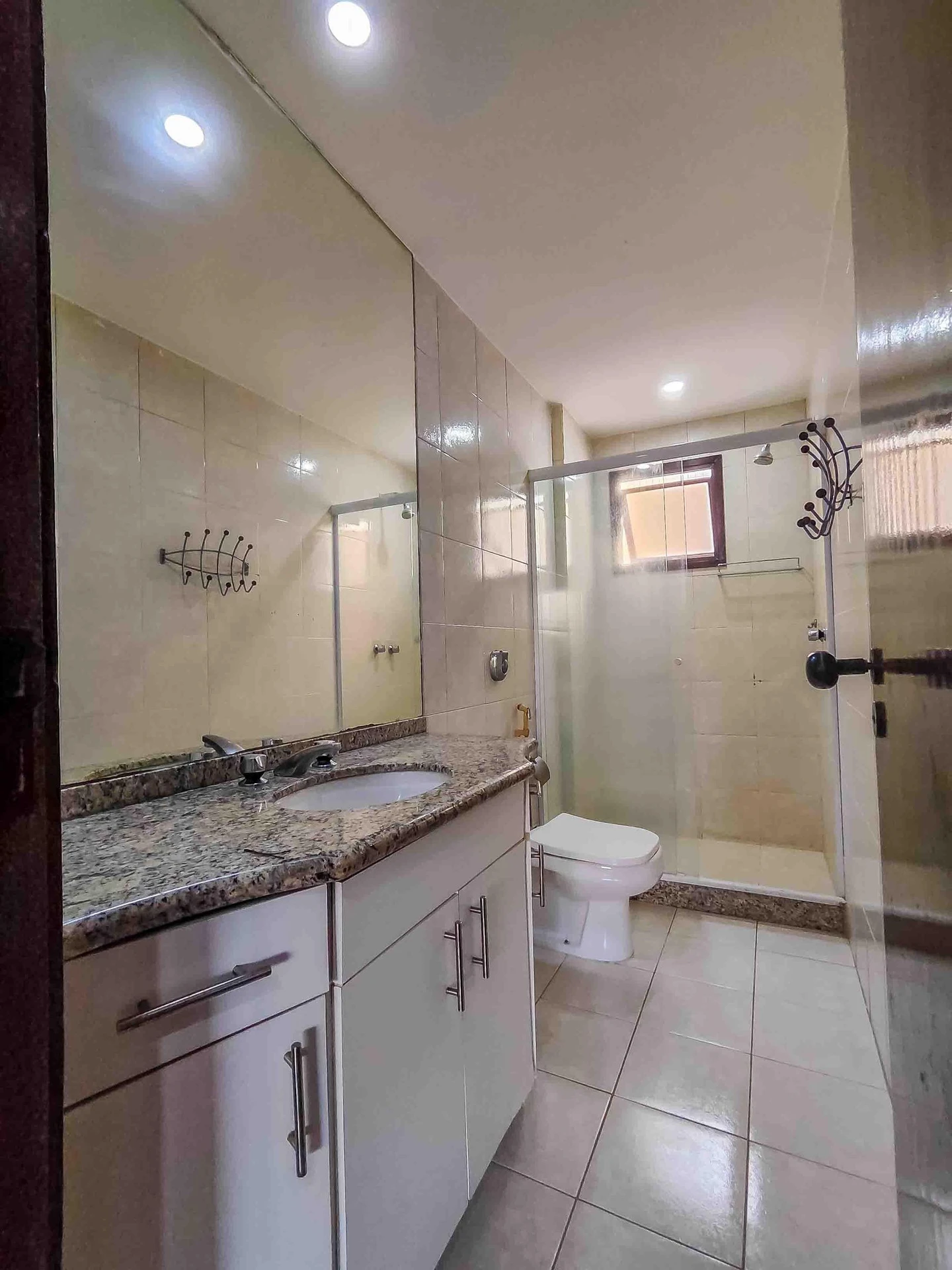Apartamento sem mobília com 3 quartos e área de lavanderia — photo 29