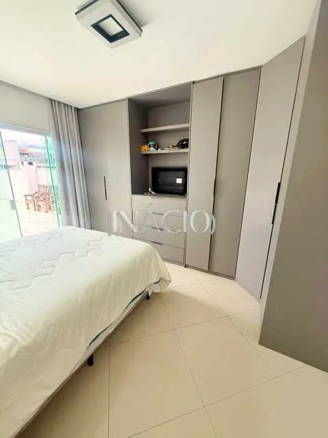 400 m² house with a glass-enclosed balcony and a bathtub — photo 5
